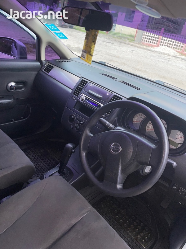 Nissan Tiida 1,5L 2010-7