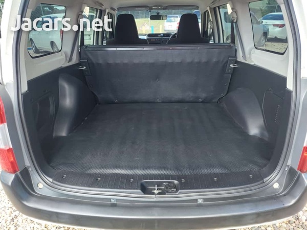 Toyota Probox 1,3L 2014-9