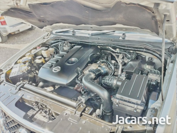 Nissan Navara 2,4L 2010-6