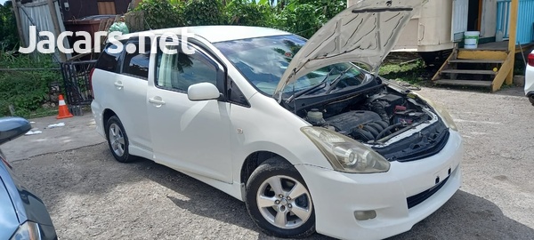 Toyota Wish 2,0L 2008-7