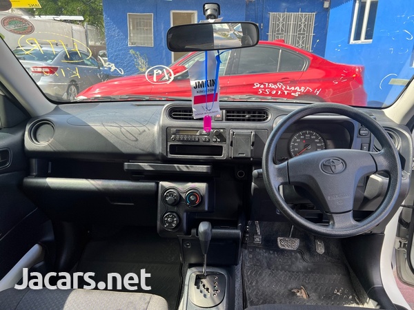Toyota Probox 1,5L 2017-7