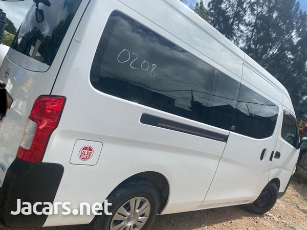 Nissan Caravan 2,5L 2011-8