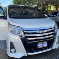 Toyota Noah 2,0L 2014 Toyota Noah 2,0L 2014
