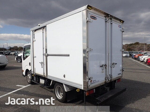 Nissan Atlas Freezer Truck 2016-13