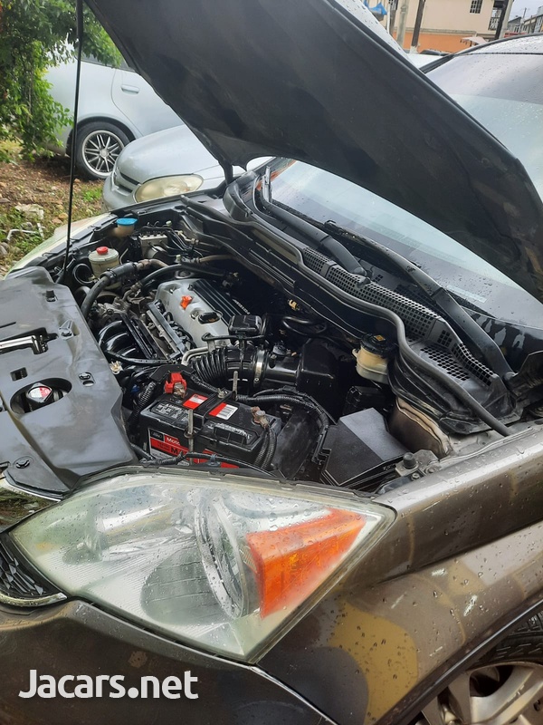 Honda CR-V 1,6L 2011-4