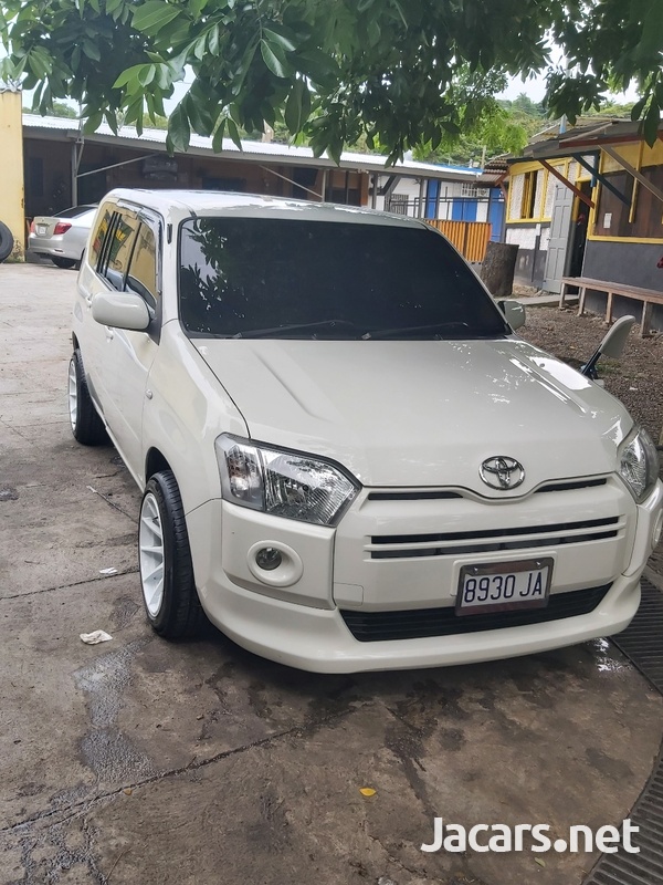 Toyota Probox 1,5L 2016-4