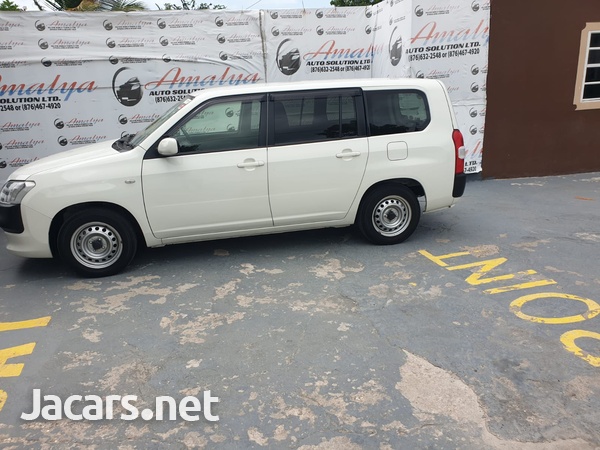 Toyota Probox 1,5L 2016-6
