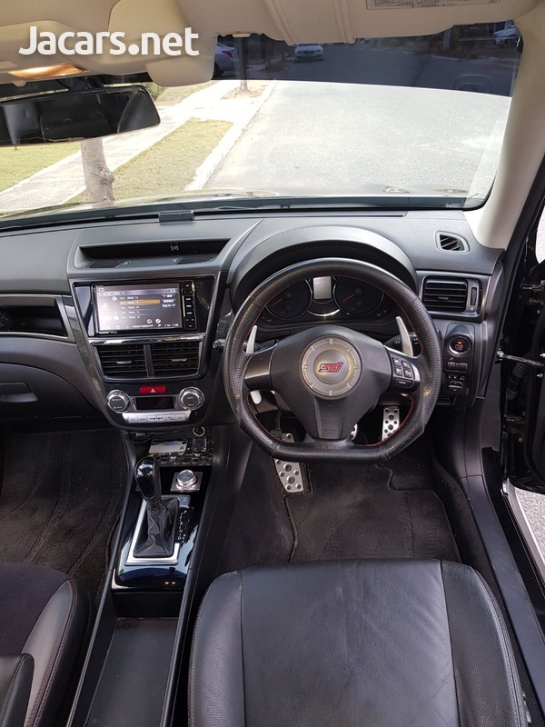 Subaru Exiga 2,0L 2013-6