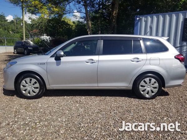 Toyota Fielder 1,5L 2017-4