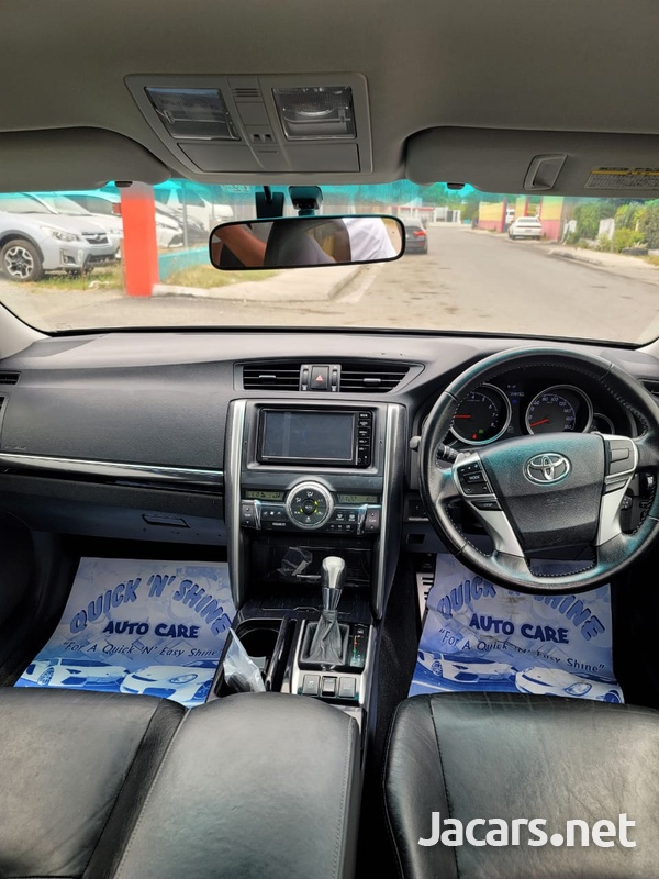 Toyota Mark X 2,5L 2016-7