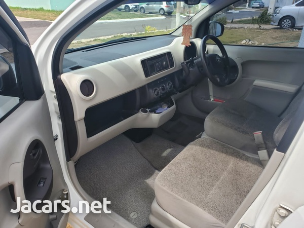 Toyota Passo 1,0L 2012-4