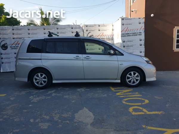 Toyota Isis 1,8L 2013-4