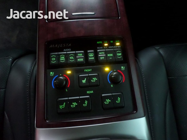 Toyota Crown 4,6L 2013-7