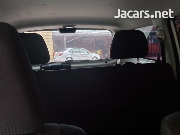 Toyota Probox 1,5L 2016-12