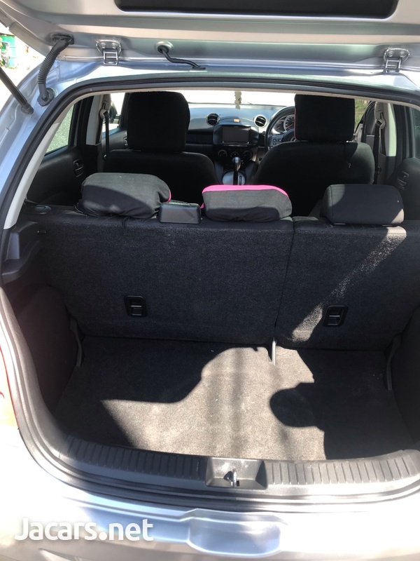 Mazda Demio 1,3L 2012-5