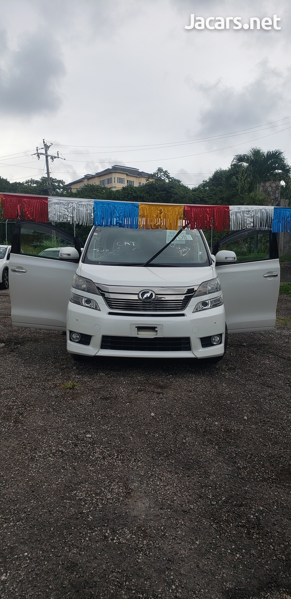 Toyota Vellfire 2013-8