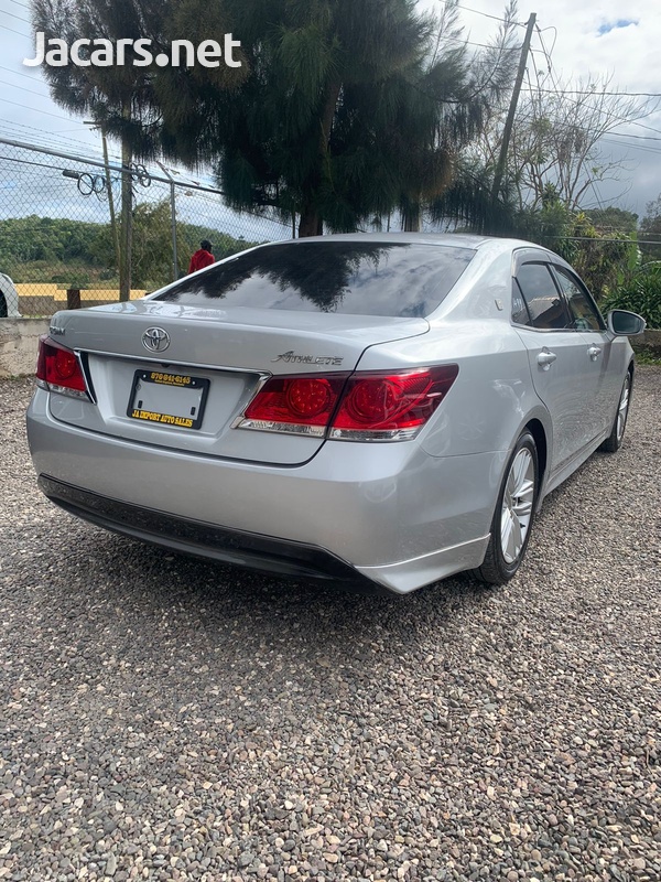 Toyota Crown 2,5L 2013-5