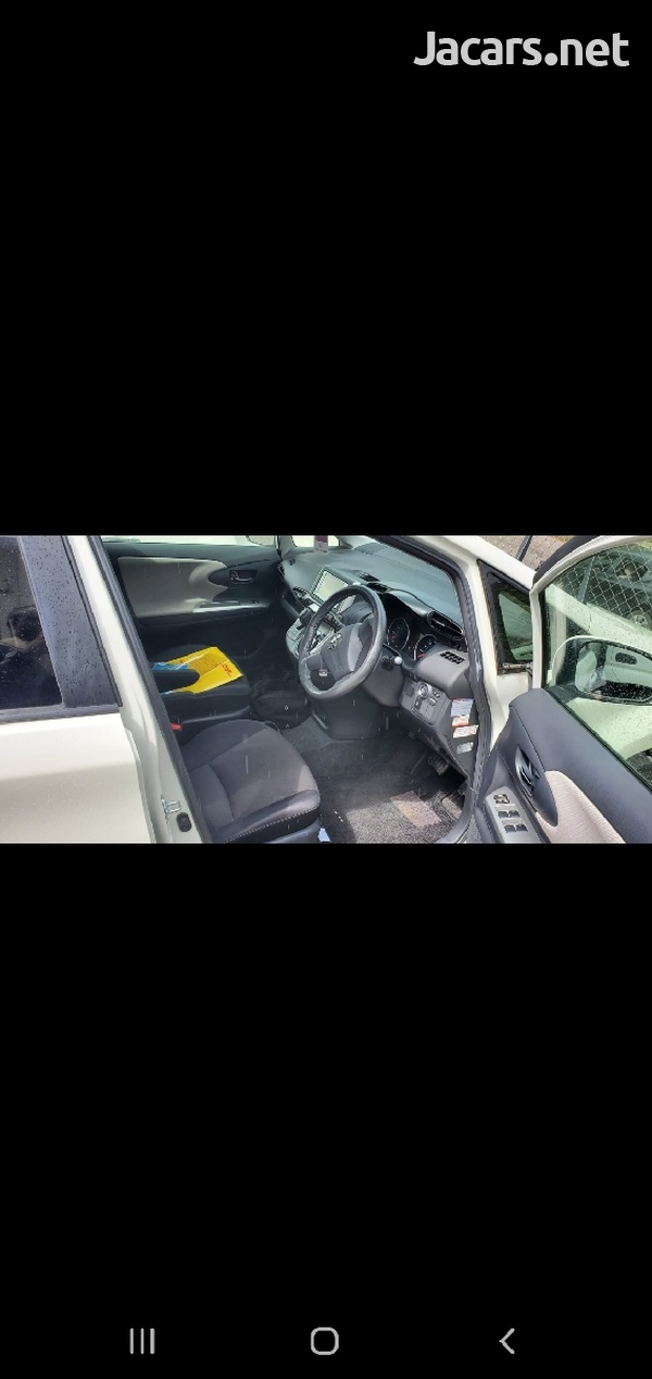 Toyota Wish 1,8L 2012-4