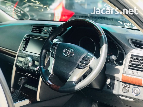 Toyota Mark X 3,5L 2014-9