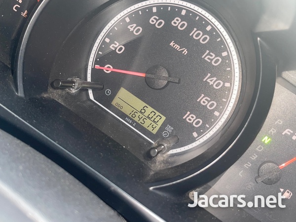 Toyota Hiace 3,0L 2012-9