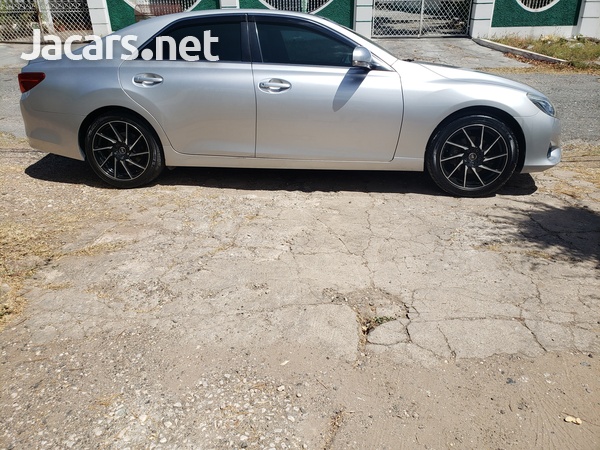 Toyota Mark X 2,5L 2015-8