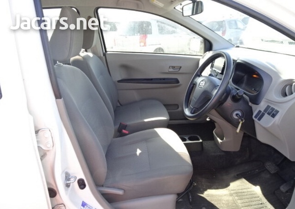 Daihatsu MIRA 0,7L 2017-6