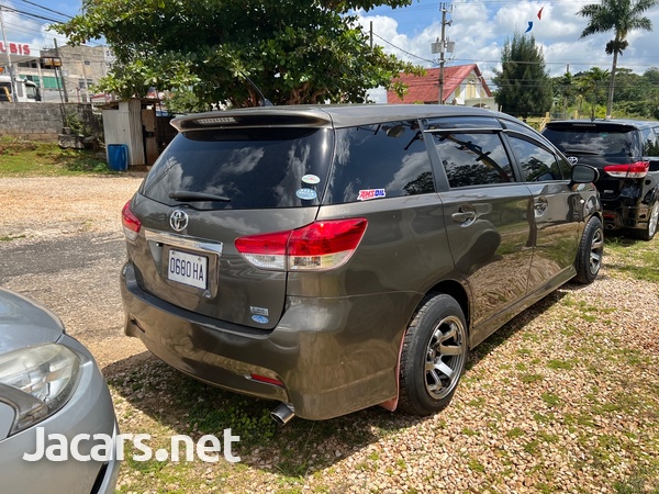 Toyota Wish 1,8L 2010-4