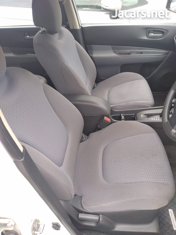Nissan Wingroad 1,5L 2013-6