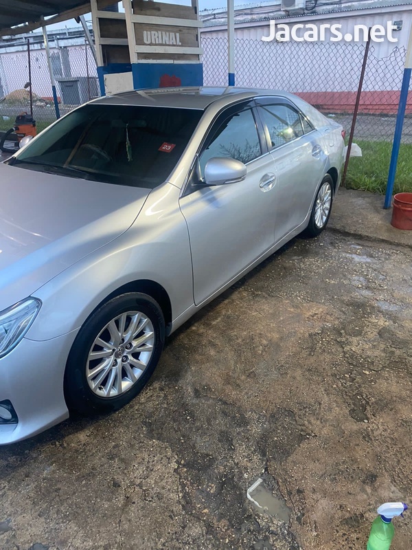 Toyota Mark X 2,5L 2014-8