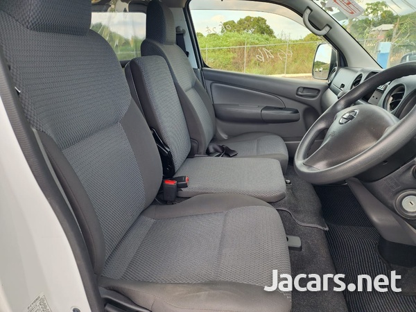 Nissan Caravan 2,0L 2016-7