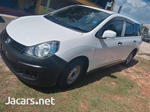 Nissan AD Wagon 1,5L 2016-3