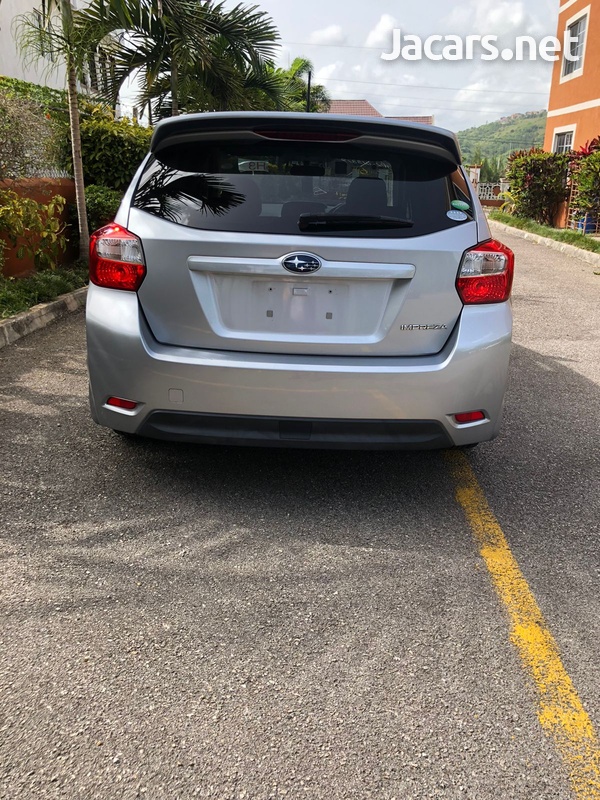 Subaru Impreza 2,0L 2013-6