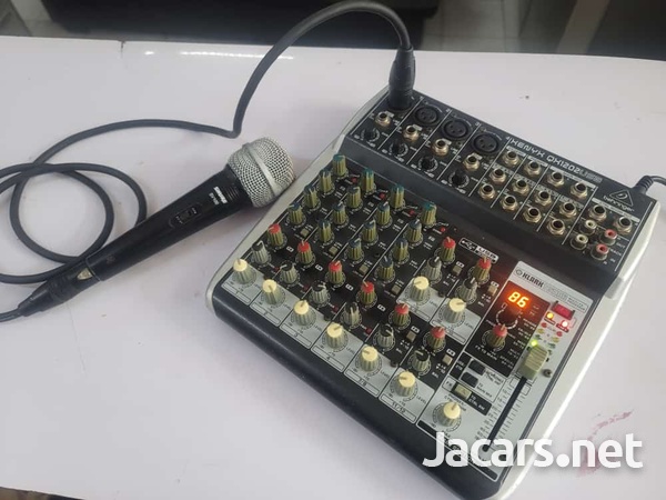 Berhinger XENYX audio controller-3
