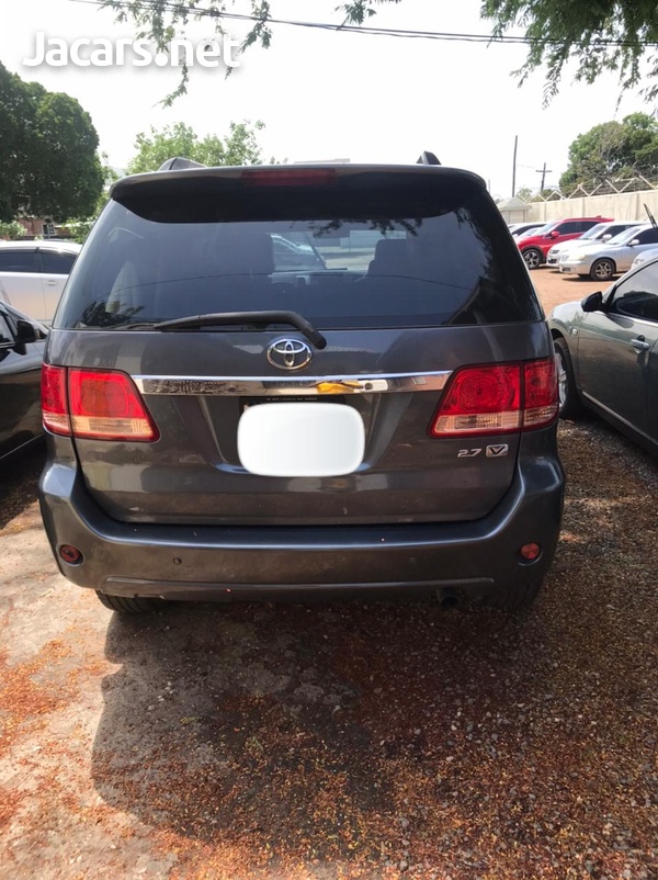 Toyota Fortuner 2,7L 2006-4