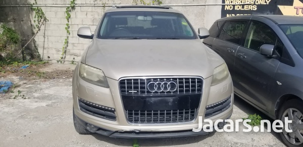 Audi Q7 4,0L 2013-1