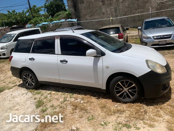 Nissan AD Wagon 1,5L 2013-7