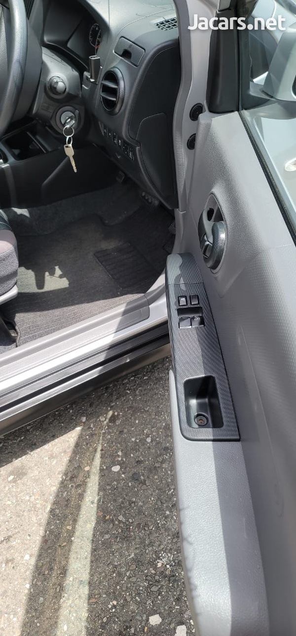 Nissan AD Wagon 1,5L 2017-10