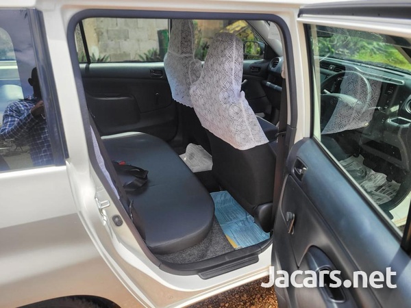Toyota Probox 1,5L 2017-9