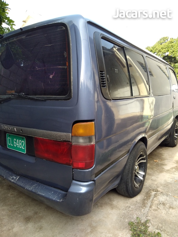 1990 Toyota Haice-4
