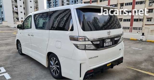 Toyota Vellfire 2,3L 2014-6