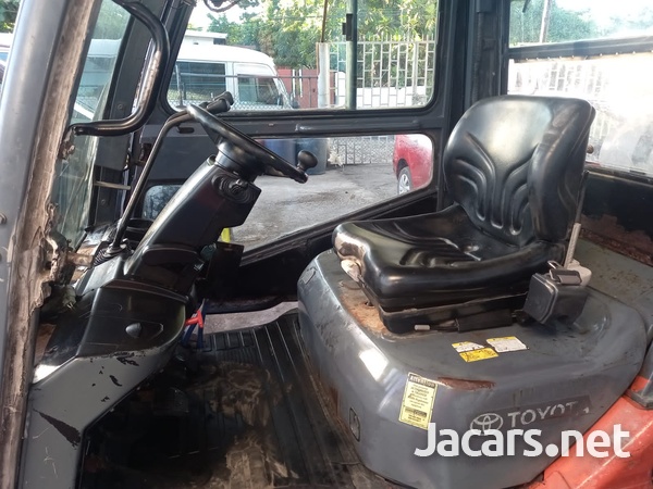 Toyota forklift-3
