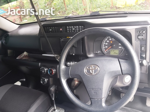 Toyota Probox 1,5L 2016-9