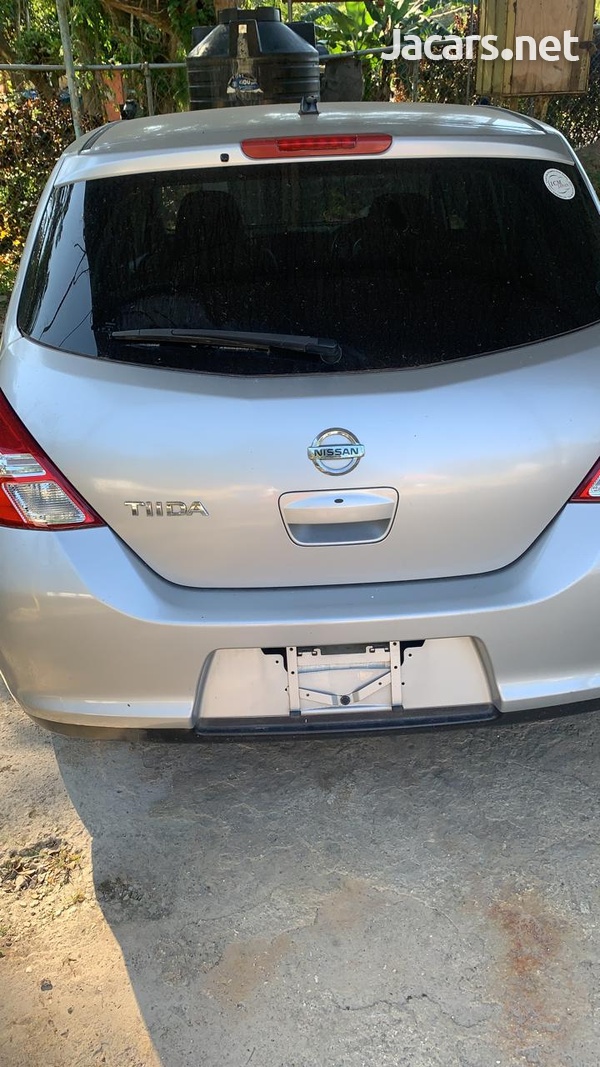 Nissan Tiida 1,5L 2012-5