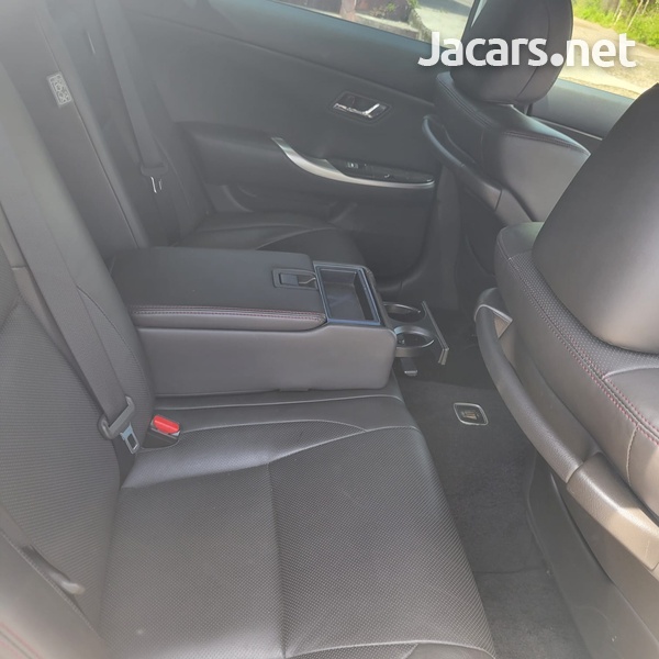Toyota Crown 2,5L 2013-7