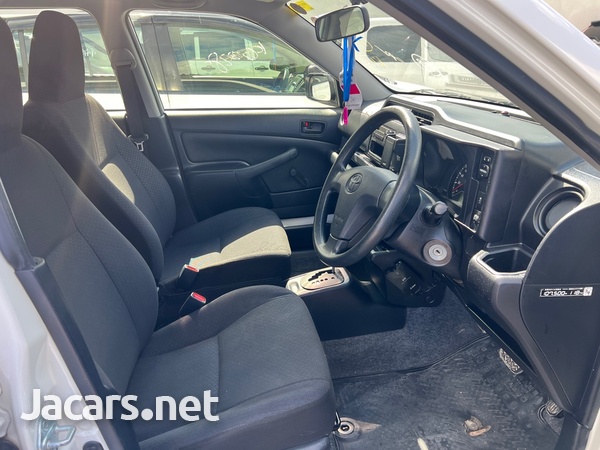 Toyota Probox 1,5L 2017-6