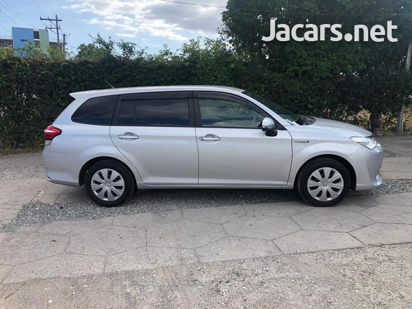 Toyota Fielder 1,5L 2016-4