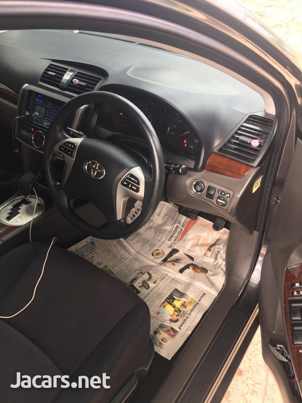 Toyota Allion 1,8L 2013-4