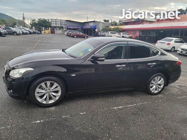 Nissan Fuga 2,5L 2012-1