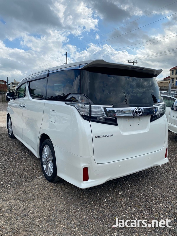 Toyota Vellfire 2,5L 2015-6