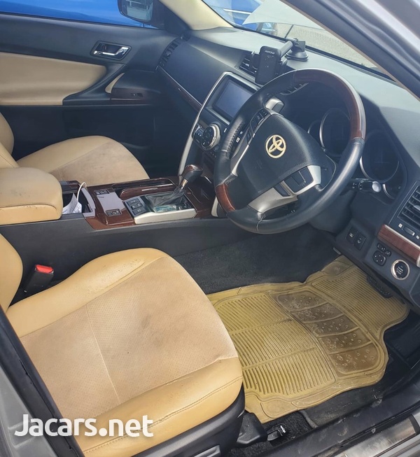 Toyota Mark X 2,4L 2013-9